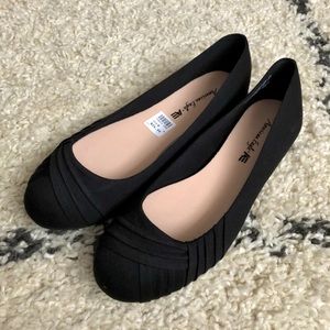 American Eagle by Payless 9W black flats